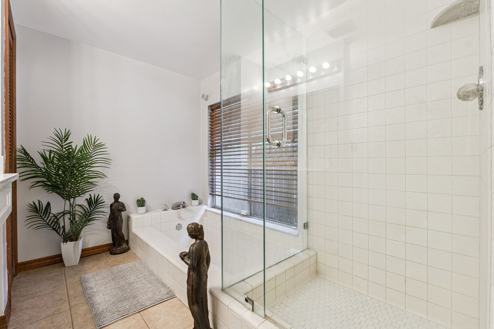 28-web-or-mls-611_N_Forsyth_Rd__Orlando__FL_32807_DSC03000